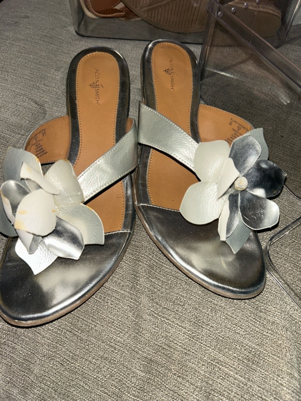 Jaclyn Smith Silver Floral Leather Slide Sandals